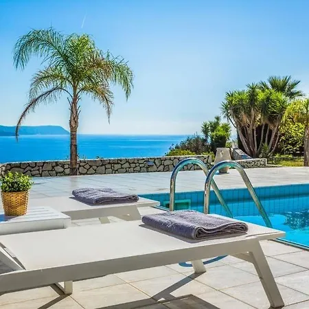 Sleeps 6 Pool Air Con Wifi Villa