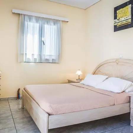 Sleeps 6 Pool Air Con Wifi Villa