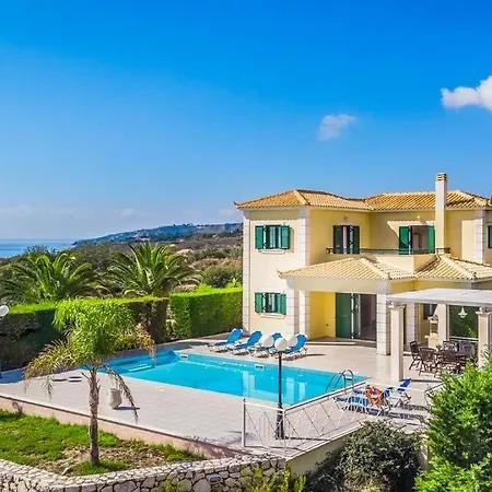 Villa Sleeps 6 Pool Air Con Wifi *